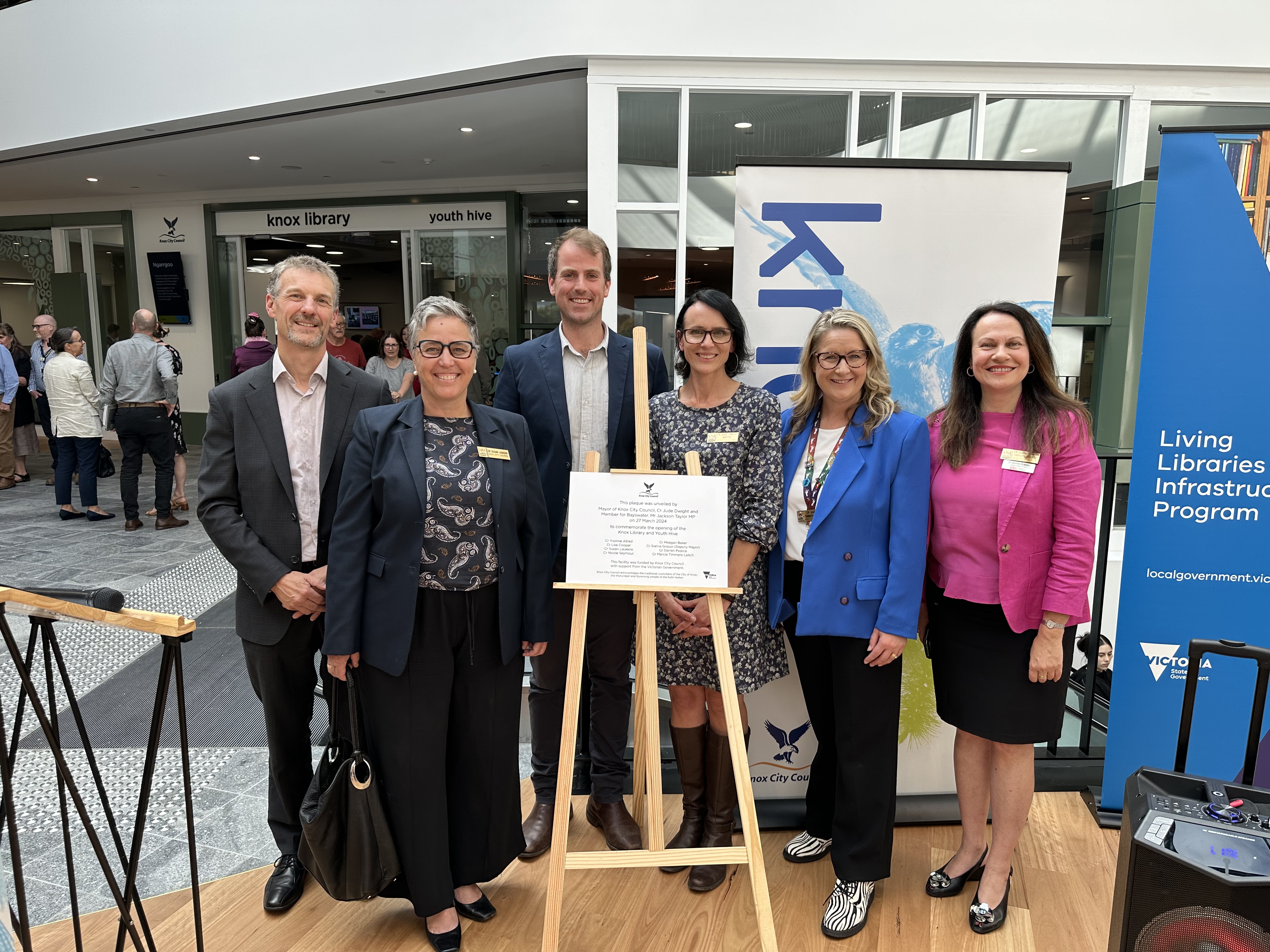 MODERNISED KNOX LIBRARY NOW OPEN  Main Image